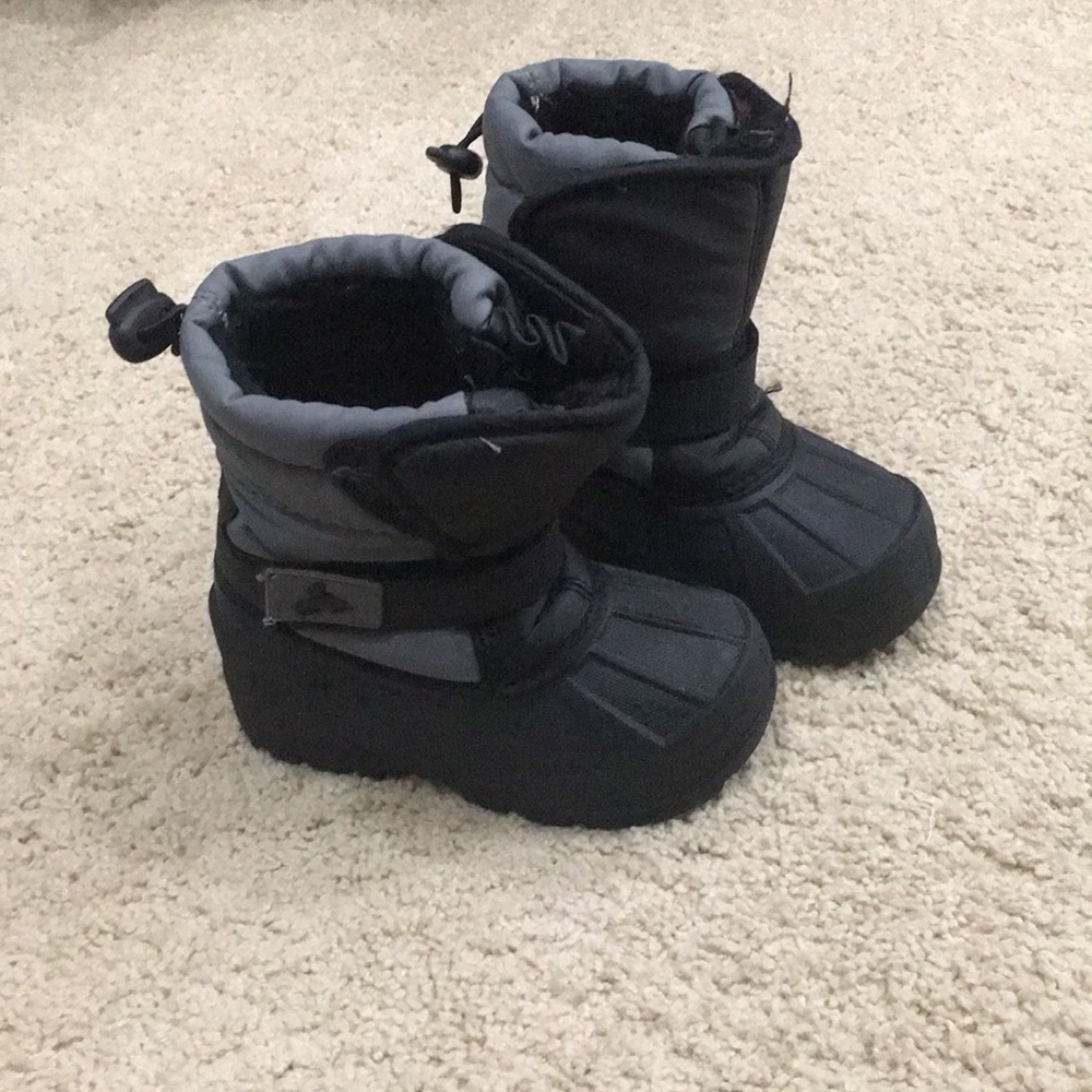 “Athletech” toddler snow boots